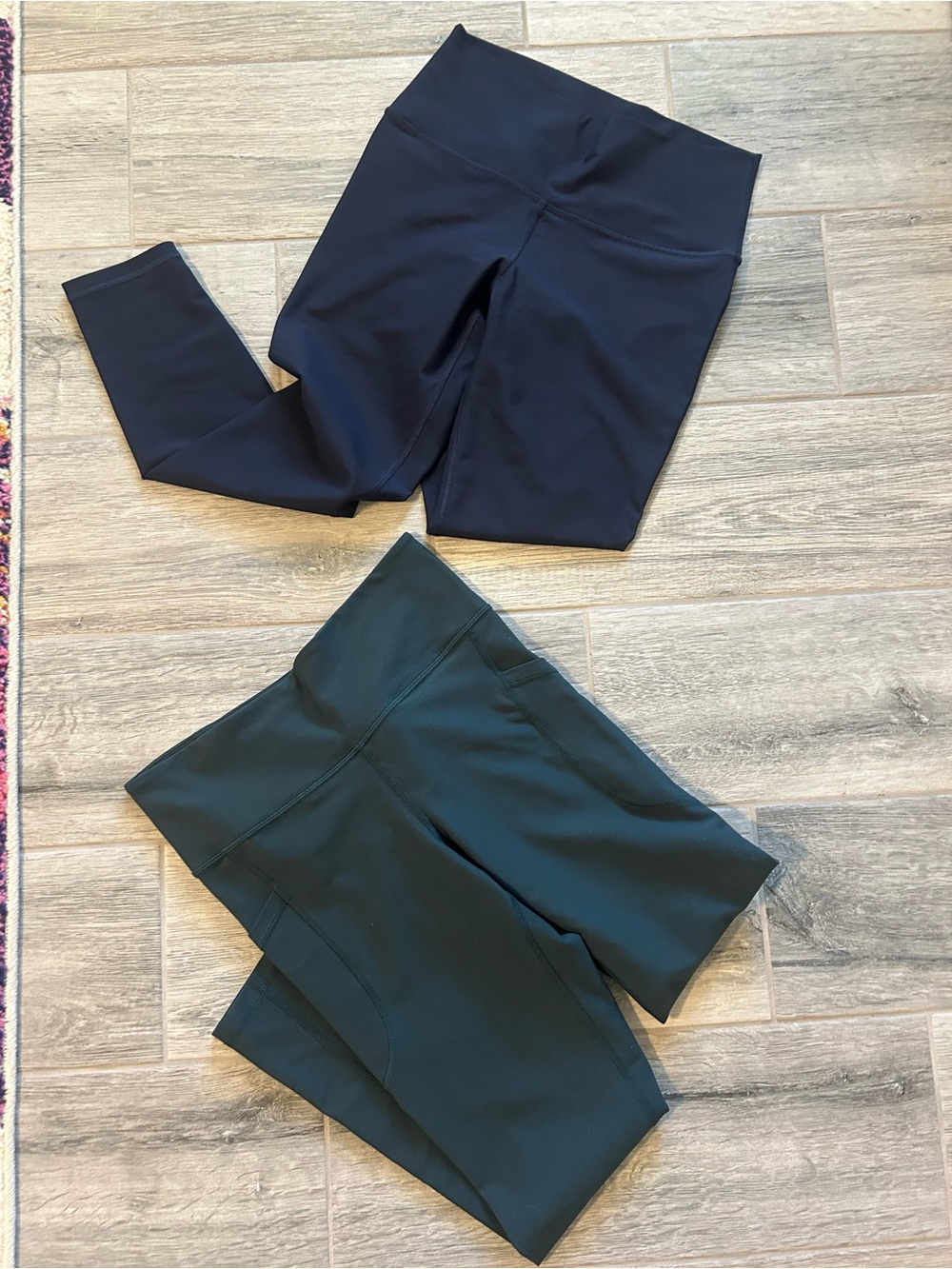 Old Navy Active Dark Navy and Dark Green High-Rise Leggings Duo